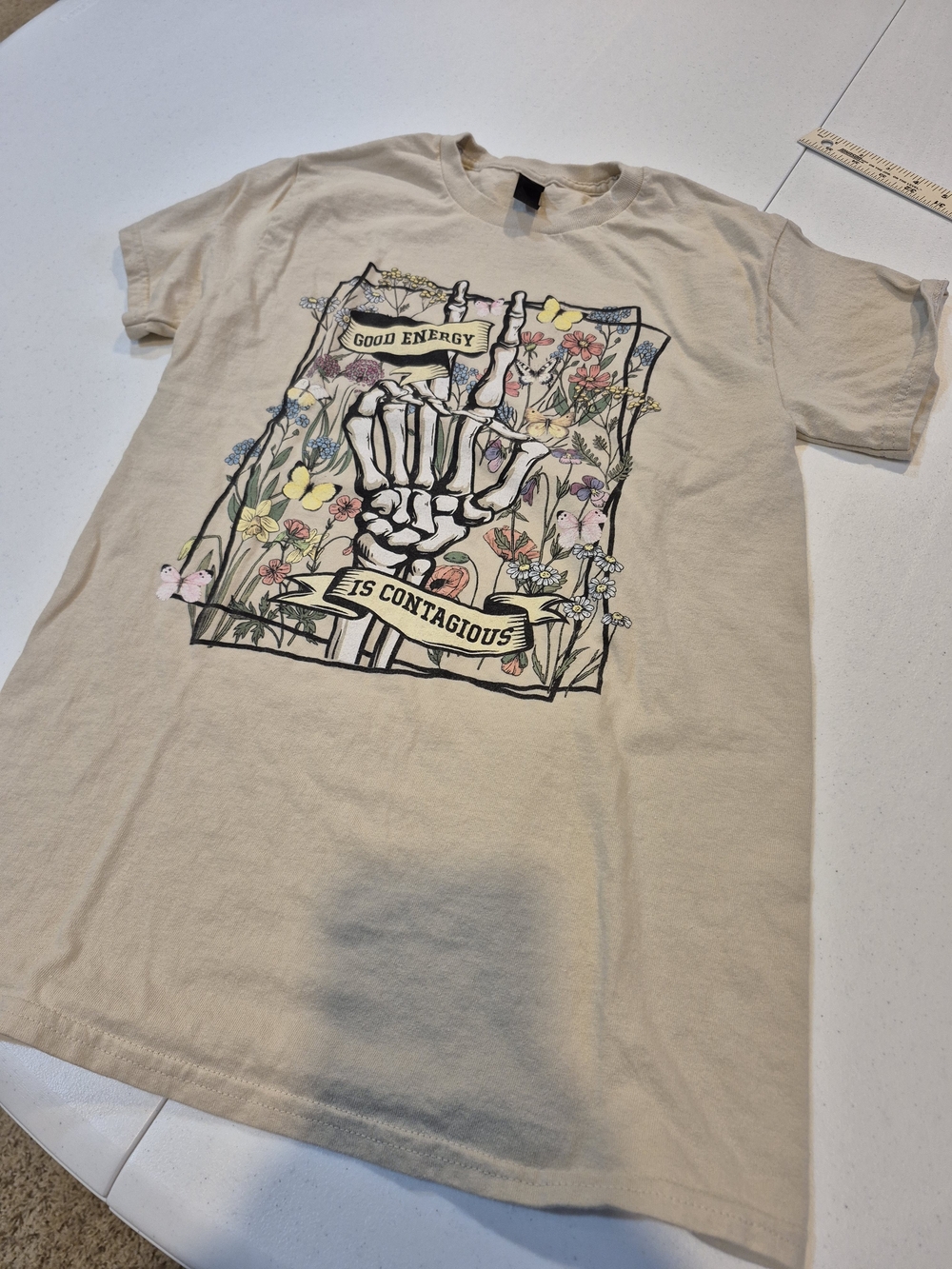 Gildan Beige Graphic Tee with Floral Skeleton Hand 4805
